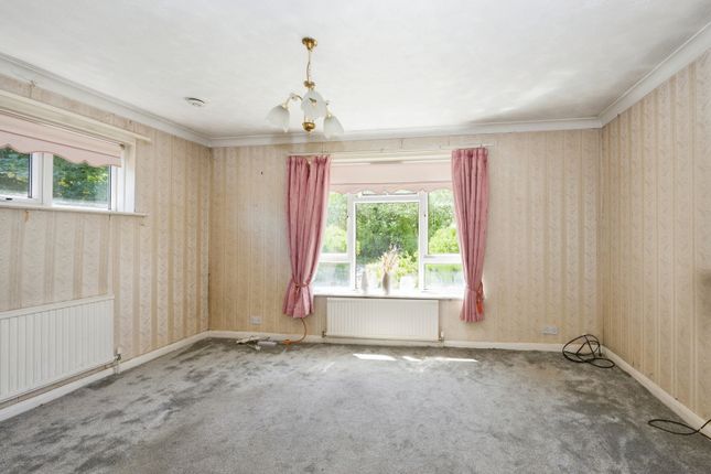 15, Hawkhirst Road, Kenley photo 2