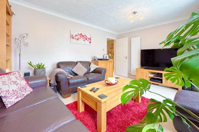 25, Cornbrash Rise, Trowbridge photo 3