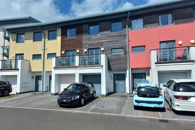 Thumbnail Property for sale in St Stephens Court, Marina, Swansea