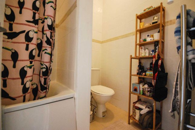43b, Grange Park Road, London photo 5