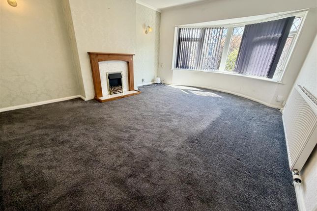 47, Lulworth Crescent, Leeds photo 3