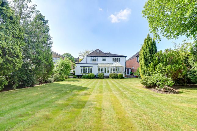 43, Woodside, Leigh-on-Sea photo 2