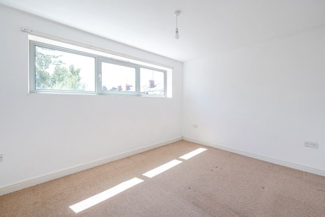 Flat 10, Coopers Court, 58, St. Pauls Road, Gloucestershire photo 4