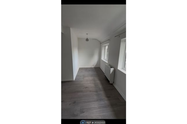 Calbroke Court, Calbroke Road, Slough photo 4