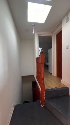 Room to rent in Churchill Road, Willesden
