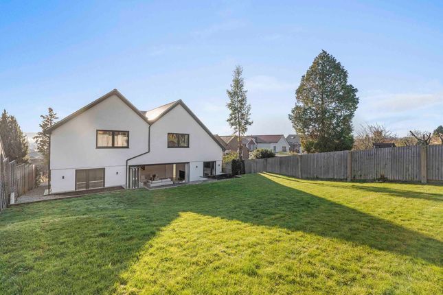 Hill View House,  2a Hillside Road, Marlow photo 4