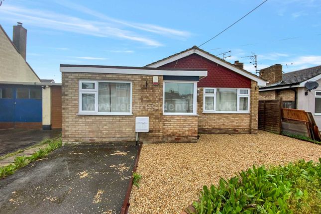 Thumbnail Bungalow to rent in Griffin Avenue, Canvey Island
