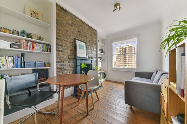 Flat for sale in Lauriston Road, South Hackney, London