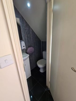 Whatsapp Image 2025-10-30 At 12.58.48_E0B016Bb.Jp