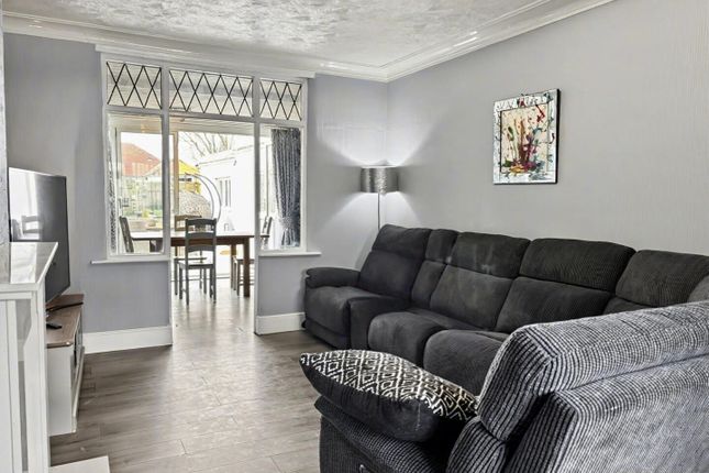42, Clovelly Avenue, Thornton-Cleveleys photo 4