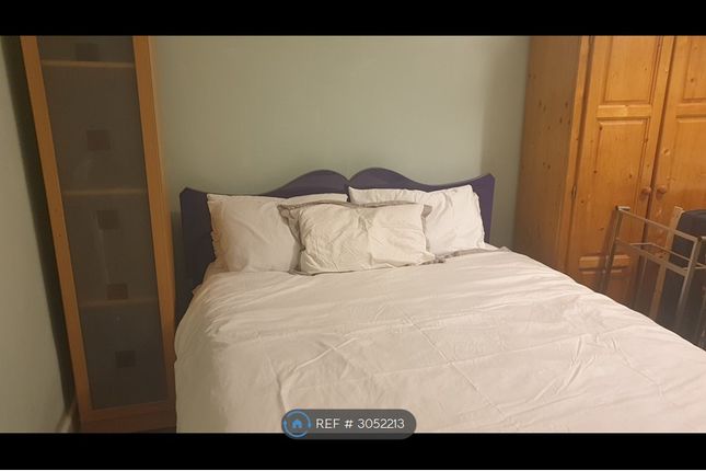 Cameford Court New Park Road, London photo 5