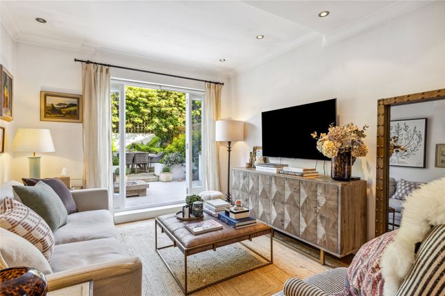 Flat for sale in Cairns Road, London