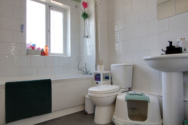 11, Beaufort Drive, Chatteris photo 4