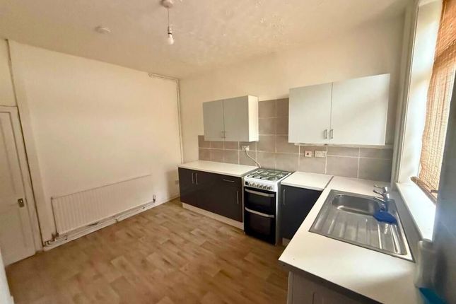 21, Leyland Road, Burnley photo 5