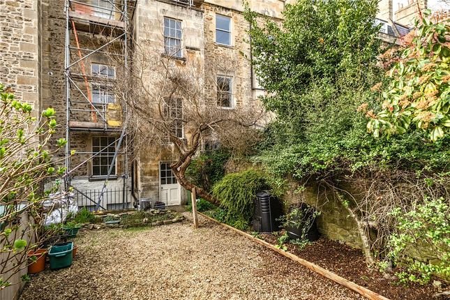 32, St. James's Square, Somerset photo 3