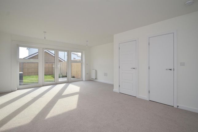 10, Glenister Way, St Leonards On Sea photo 2