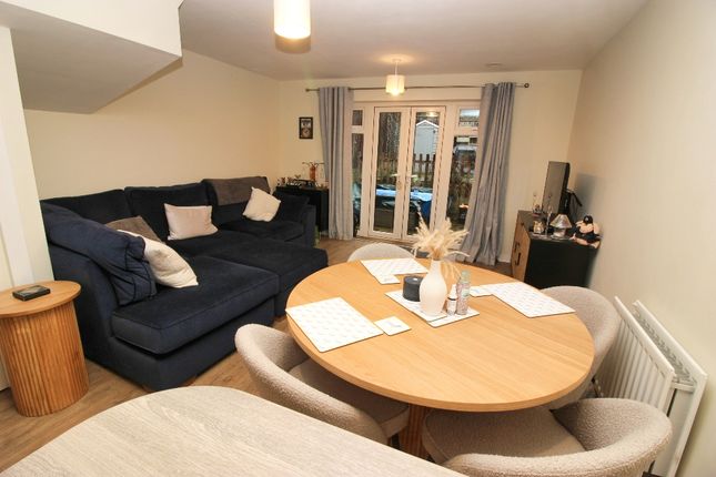 27, Hazelbourne Avenue, Borough Green photo 4