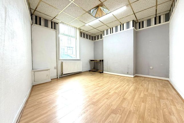 2 Carr Street, Blackburn photo 4
