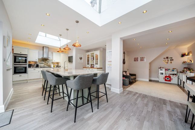 Newstead Avenue, Orpington photo 2