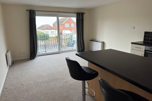 Flat 4 Shorelands Court, 177 Southwood Road, Hayling Island photo 2