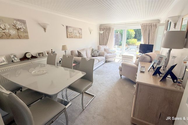2, Theobalds Close, Potters Bar photo 3