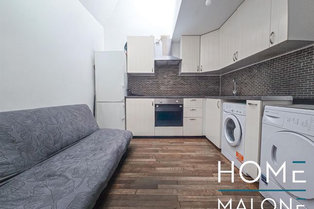 TWO BED, Flat B, 71A, Newington Green Road, London photo 2
