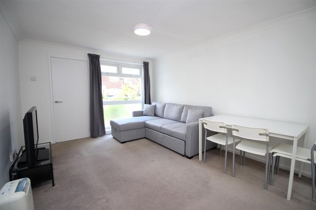 19, Trentham Avenue, Newcastle Upon Tyne photo 4