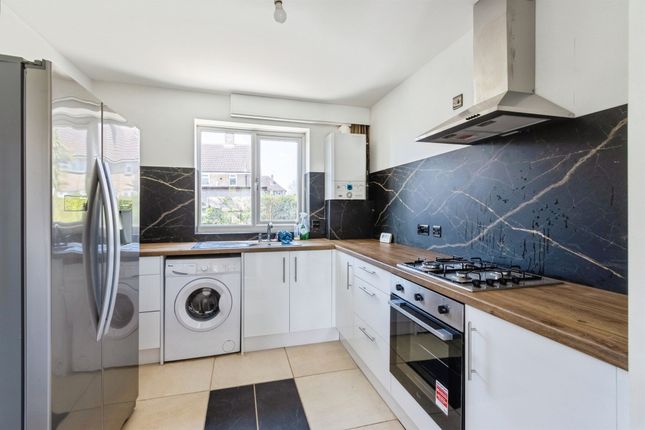 103, Hansby Drive, Leeds photo 3