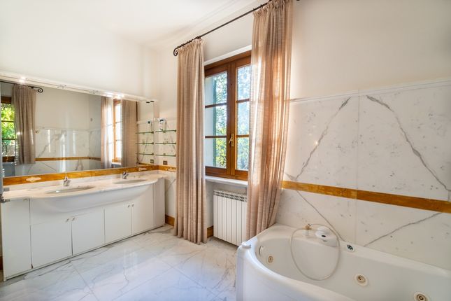 Villa for sale in Versilia, Tuscany, Italy