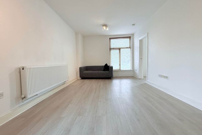 Flat 3, Manchester Road, Bury photo 3