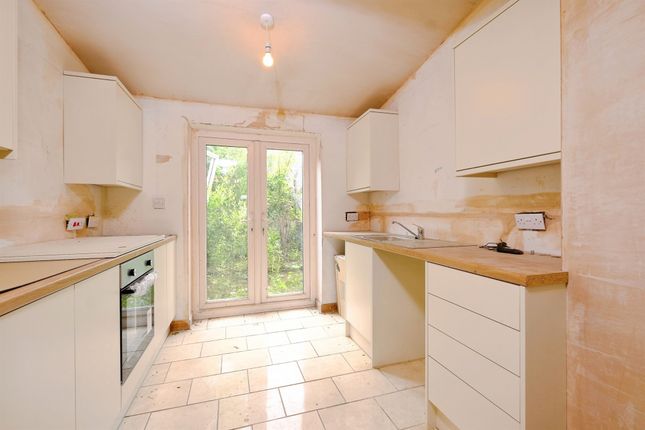 4, Evans Terrace, Tredegar photo 2