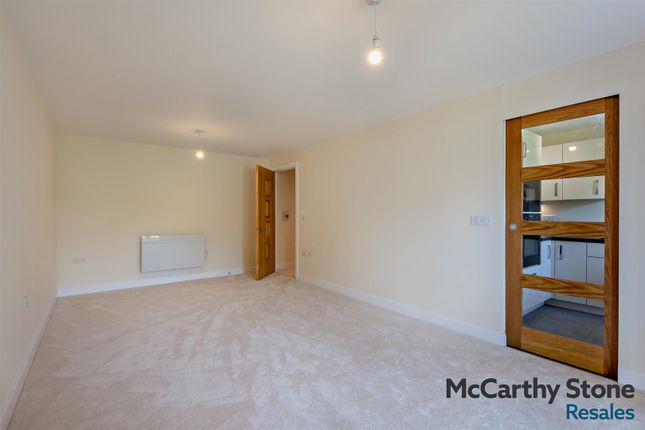 12 Southborough Gate, Pinewood Gardens, Tunbridge Wells photo 4