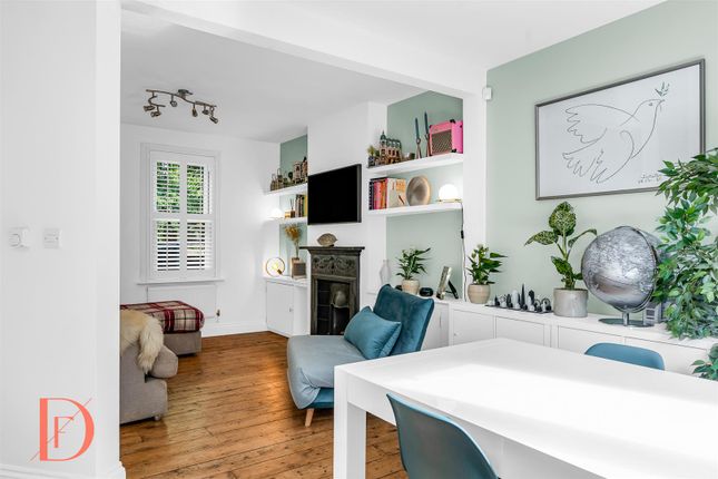 73, High Road, Loughton photo 4