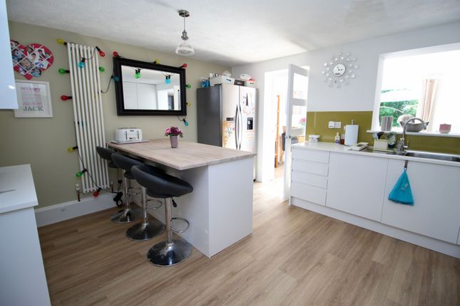 19 Leatherhead Gardens, Southampton photo 2