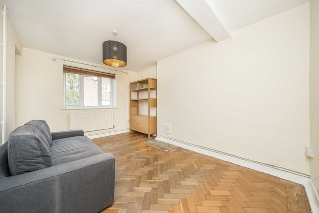 Flat for sale in Stoke Newington Church Street, London