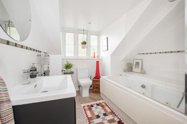 15, Kingsleigh Close, Brentford photo 4