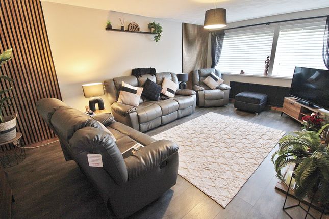 12, Albretia Avenue, Waterlooville photo 3