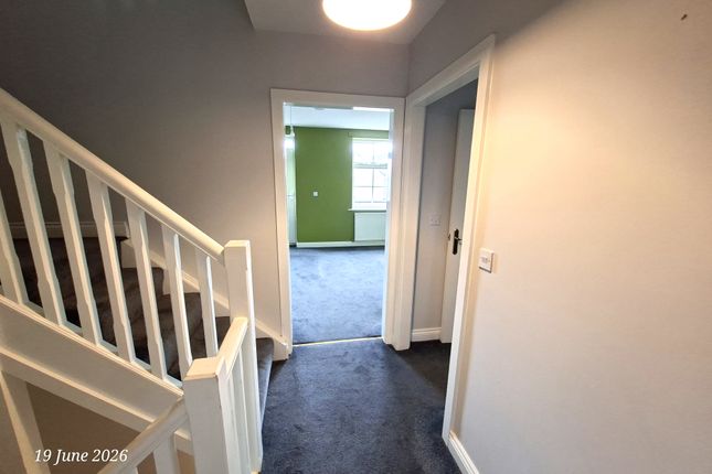 81, Littlelands, Bingley photo 5
