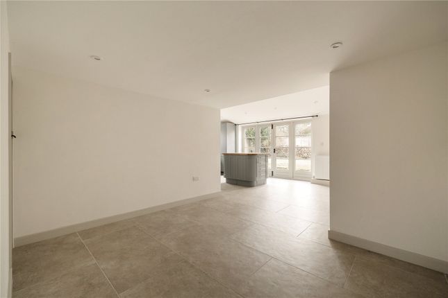 1, Hampton Fields, Stroud photo 3