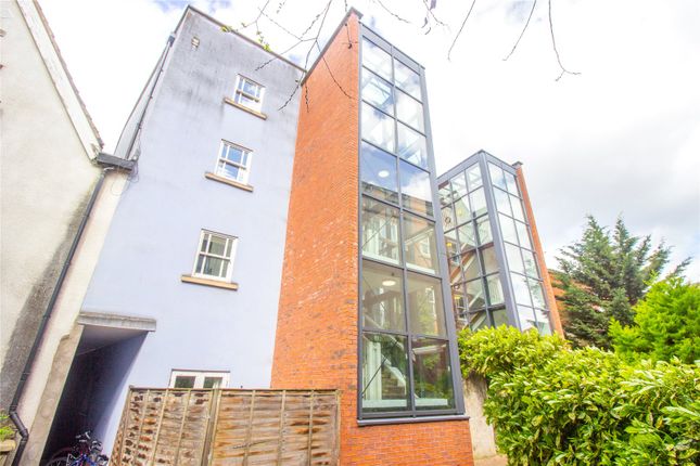 Flat for sale in West Street, St. Philips, Bristol