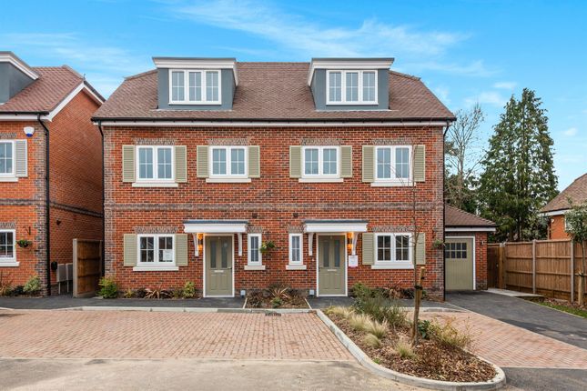 Thumbnail Semi-detached house for sale in Whyteleafe Road, Caterham