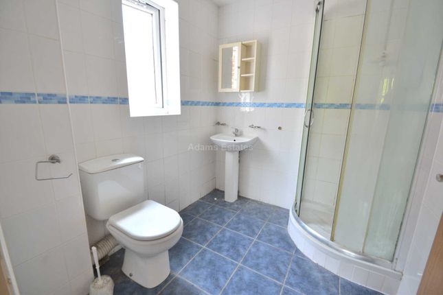 Flat to rent in Wokingham Road, Reading