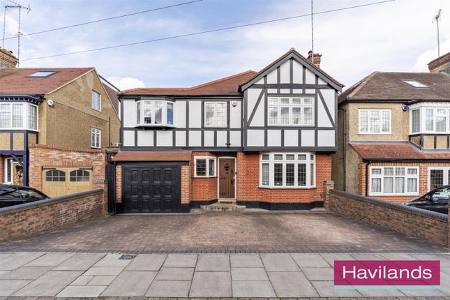 Thumbnail Detached house for sale in Wynchgate, London