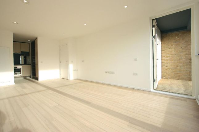 Flat 86, Reliance Wharf,, Hertford Road, London photo 4