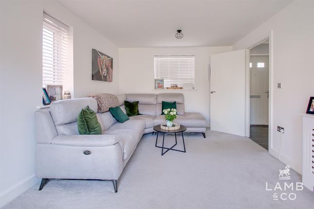 42, Legerton Drive, Clacton-On-Sea photo 4