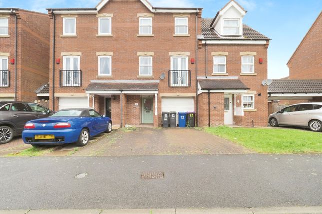 Terraced house for sale in Birchwood View, Gainsborough, Lincolnshire