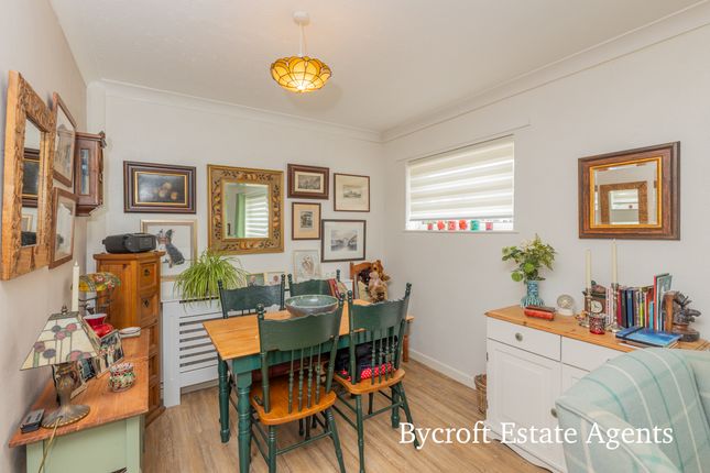 4, Thurne Rise, Great Yarmouth photo 4
