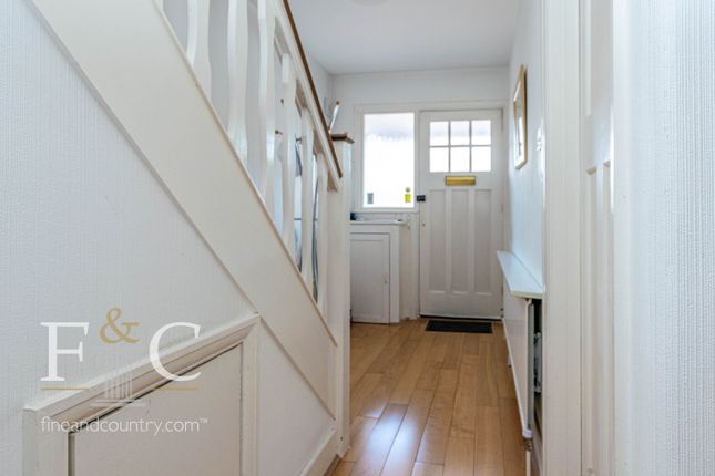 12, 13 McKenzie Road, Broxbourne photo 4