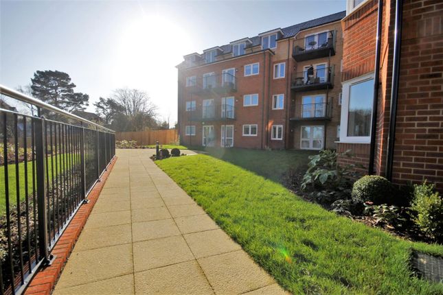 Flat for sale in Beck Lodge, Botley Road, Park Gate