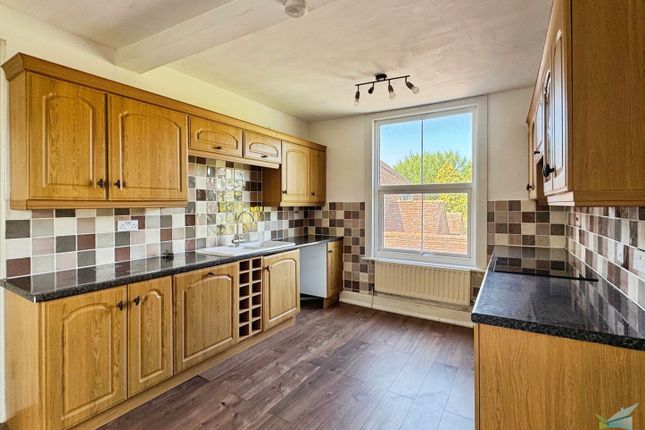 Flat 2, 51, The Street, Ashford photo 3